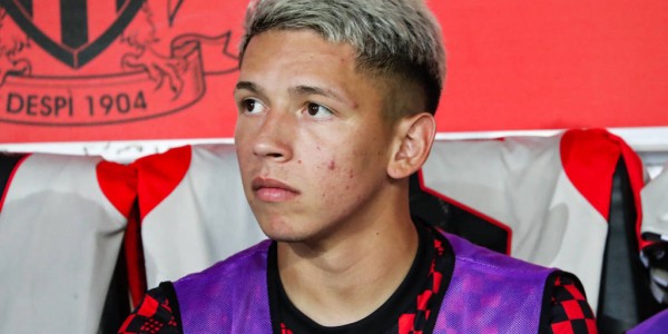 多纳鲁马的命运转折：巴黎为何决定放弃这位欧冠英雄？