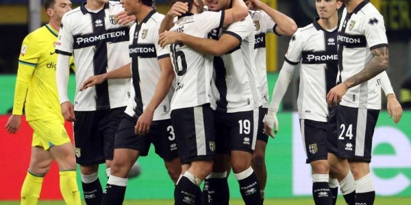 意甲赛场：热那亚保级关键战，帕尔马客场能否全身而退？