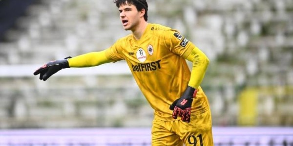 一日英超动向：曼联新门将即将走向首发，皇马挖角利物浦继续